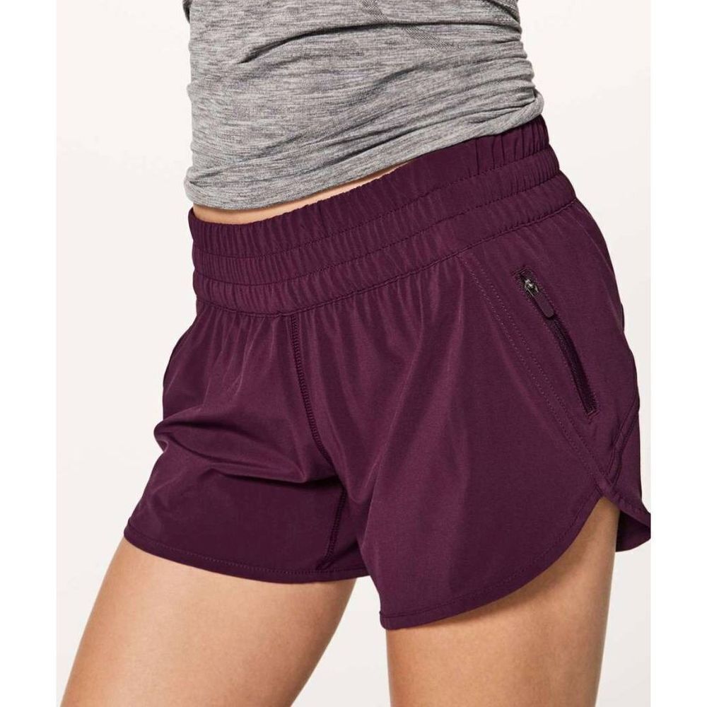 LULULEMON ATHLETICA Tracker Short V 4' Size 4